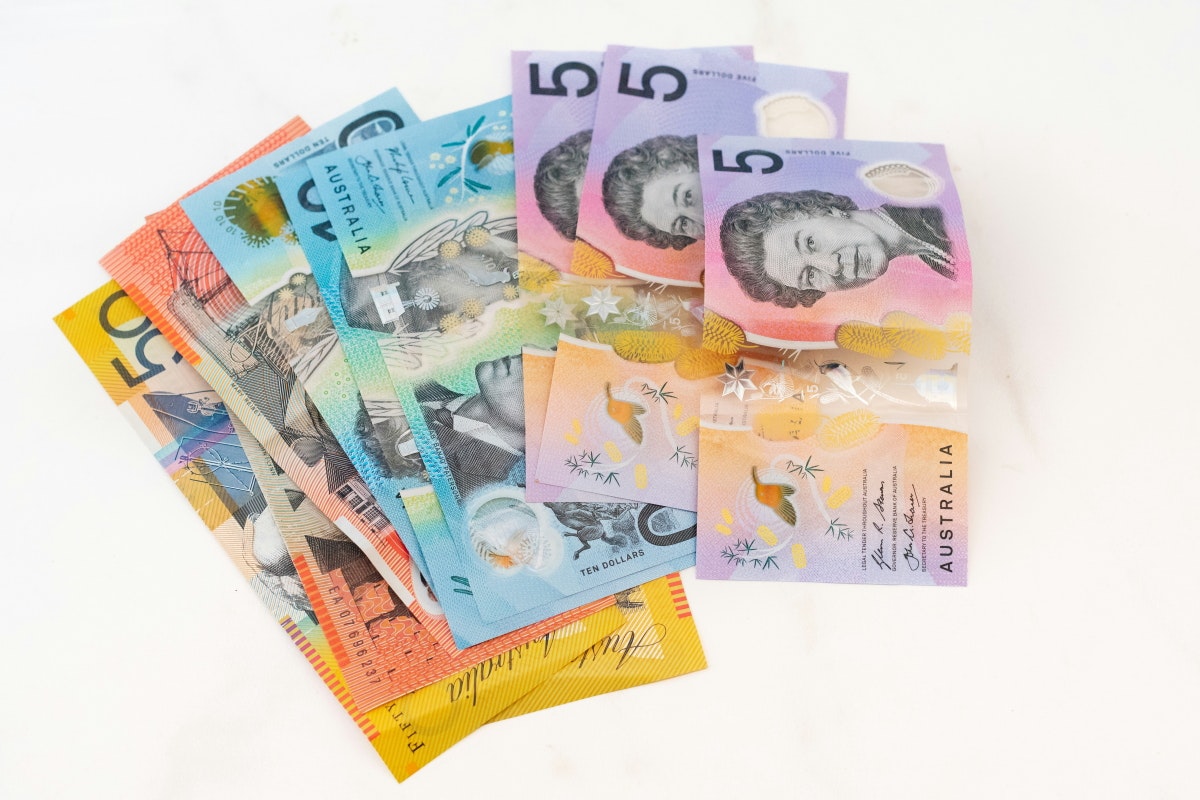 Accepting cash may become mandatory for Aussie businesses